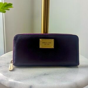 Micheal Kors | Leather wallet